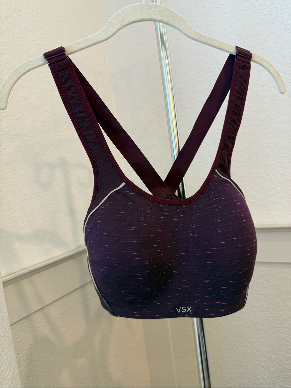 VSX Women's Maroon Sports Bra with Crossback Straps